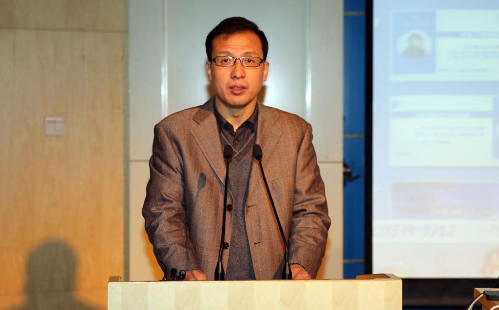 公司副经理杨卫军致欢迎辞